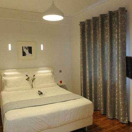 Modern And Cozy Apartment In The Centre Of Афины Экстерьер фото
