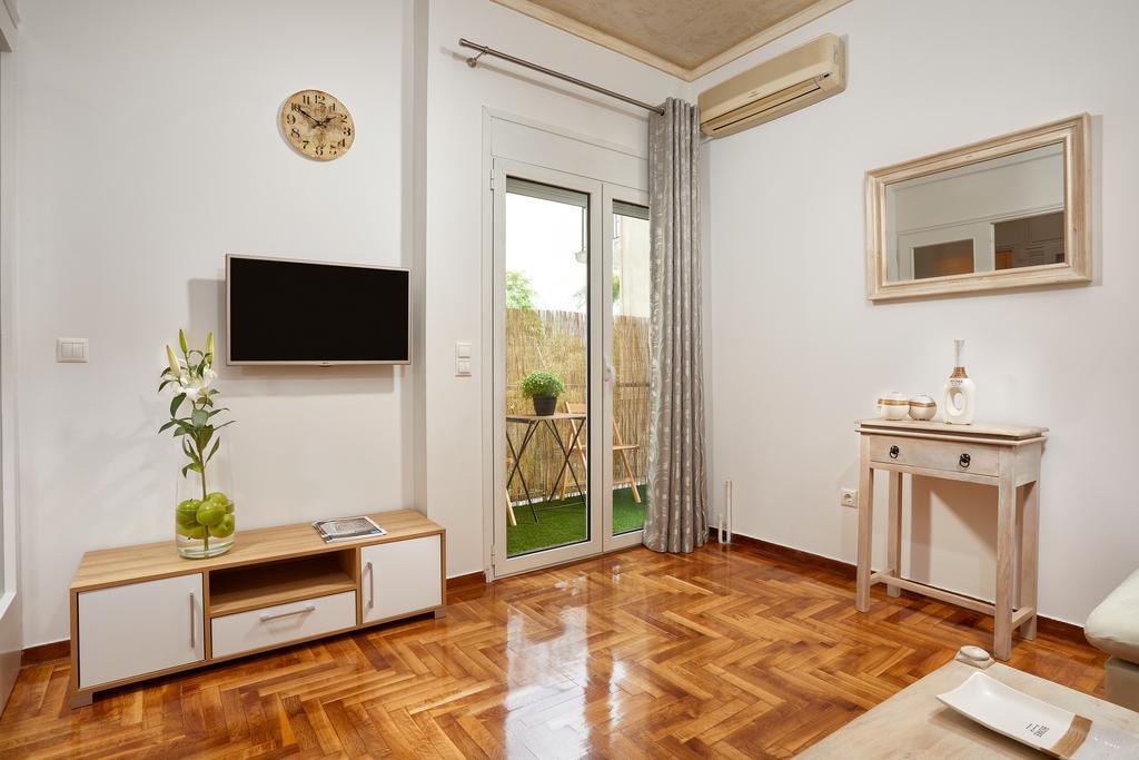 Modern And Cozy Apartment In The Centre Of Афины Экстерьер фото